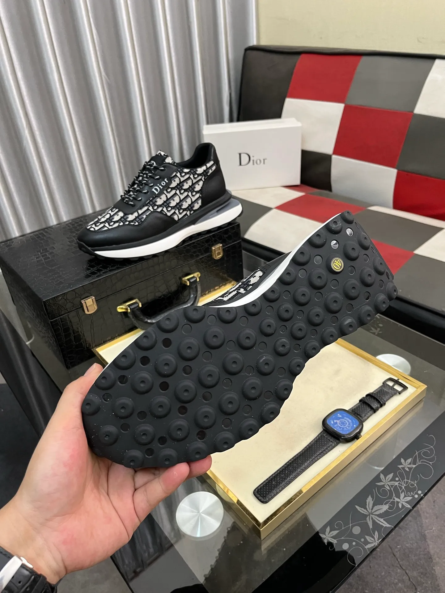 Men's Men's Shoes💰458⌚️⌚️Dior unique modern style sneakers. Counter purchasing 🏃casual leather shoes😍😍 original cowhide leather imported from Italy (refuses to discolor and grind feet) soles: original soles specially provided by the original factory, super cool😍 lace up and walk with wind👍 style design ⚠️ super comfortable and wear-resistant original soles. Just like shooting the real thing 🎬The real thing is better Code number: 38-443️⃣Colors available